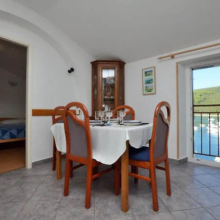 Lori App Apartman
