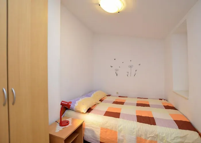 Lori App Apartment *